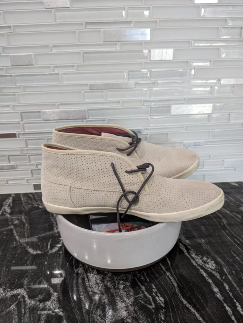 Seavsea - Cream Suede Chukka Boots with Simple Lacing. Mens 10